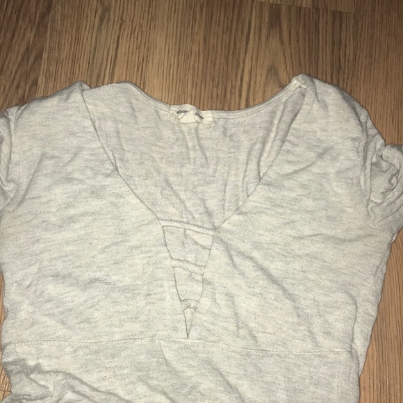Vneck long sleeve from UO - Picture 2 of 2